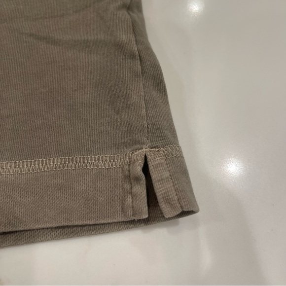 Old Navy Taupe/Green Crew Neck Tee w/ Pocket - Picture 6 of 8
